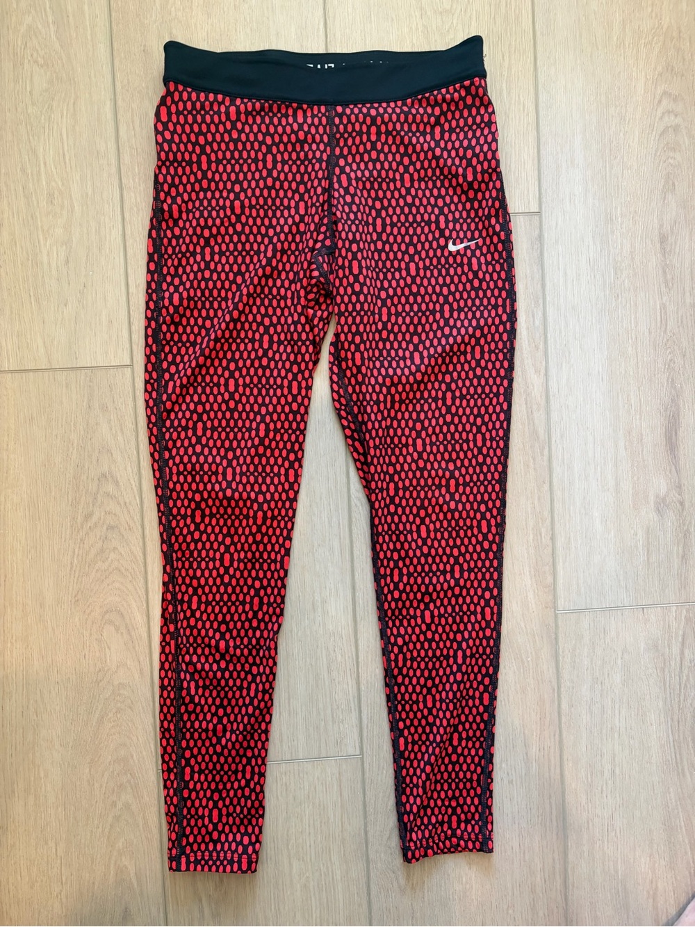 Nike Dri-Fit Epic Run Womens Red and Black Patterned'Athletic Leggings